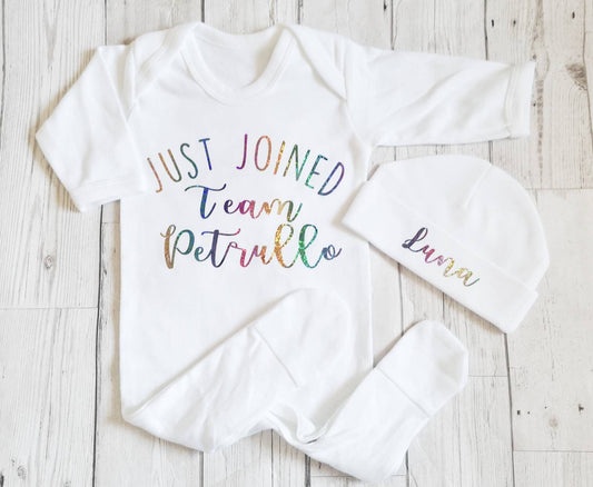 Personalised New Baby Gift First Outfit Just Joined Team Surname Unisex Clothes Sleepsuit Hat Set Boy Girl Coming Home Romper Newborn Cotton