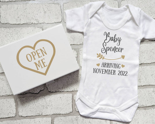 Personalised Pregnancy Announcement Bodysuit in Box Baby Gift New Parents To Be Customised Baby Coming Soon and Date Open Me Keepsake Box