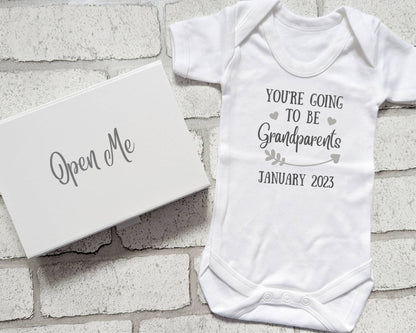 Personalised Pregnancy Announcement You're going to be an Auntie Bodysuit in Box Baby Gift New Parents Baby Coming Soon Open Me Keepsake Box