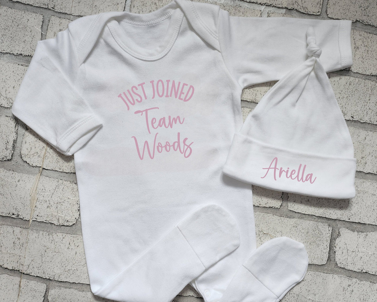 Personalised New Baby First Outfit Just Joined Team Surname Unisex Sleepsuit Hat Set Boy Girl Gift Coming Home Romper Suit Newborn Cotton