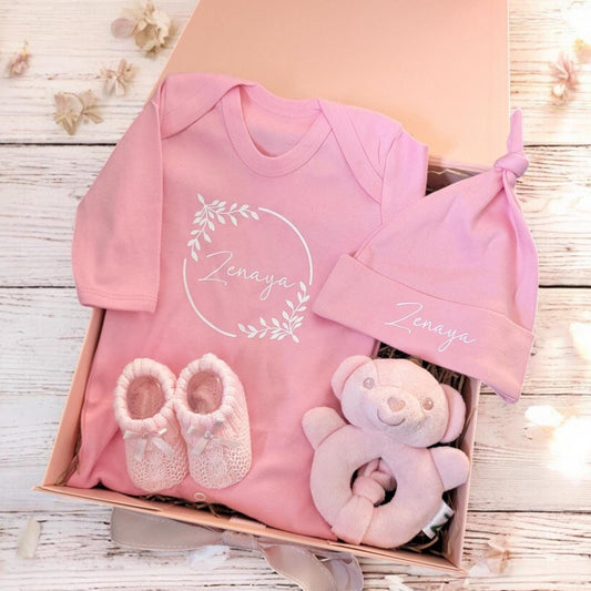 Personalised New Baby Girl Outfit Gift Box Set First Outfit Pink Sleepsuit Hat Rattle Coming Home Keepsake Romper Bodysuit Newborn